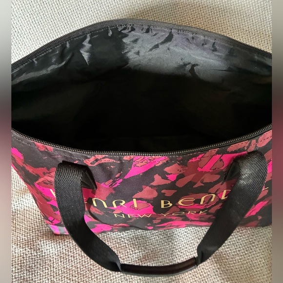 Henri Bendel New York Pink & Black Floral Pattern Nylon Tote w/Shoulder Straps - Picture 7 of 12
